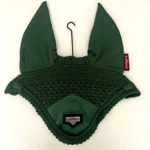 Hunter Green LeMieux Fly Bonnet.